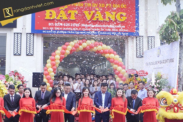 Ý nghĩa cắt băng trong lễ khai trương