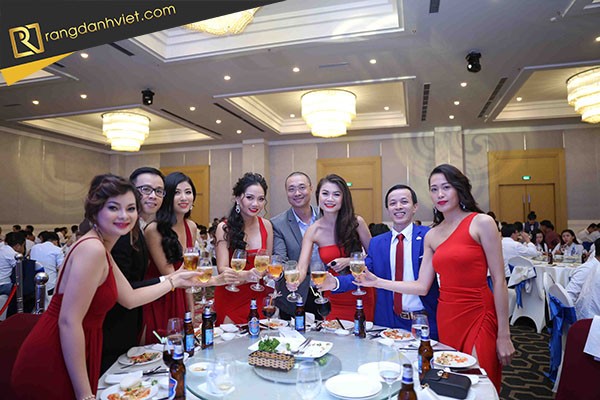 chi phí đồ ăn trong tiệc tất niên