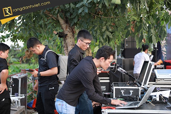 Setup livestream tất niên